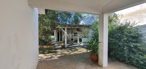 Casa De Época En Amplio Terreno En El Tesoro La Barra - Punta Del Este- Ref: 3044