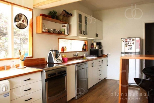 Casa De 4 Dormitorios Próxima Al Mas En Playa Mansa, Punta Del Este - Ref: 43201