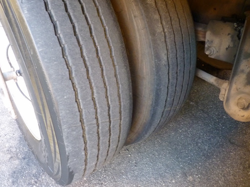 Imagem 13 de 15 de Mercedes Atron 2324 Com Sider