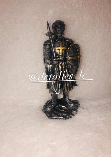 Figuras Decorativas De La Época Medieval