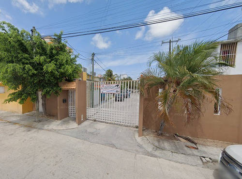 Casa En Venta Adjudicada Ubicada En La Guadalupana, Cancún, Q.r. Sk04