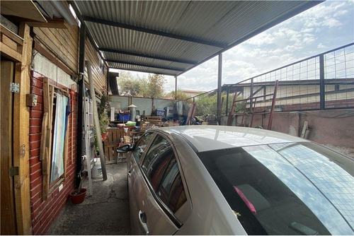 Imagen 15 de 15 de Casa De 2 Pisos 5d 1b 2e!