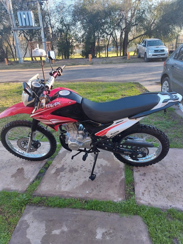 Imagen 2 de 5 de Corven Triax 200 R3