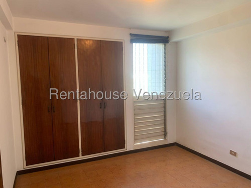 Ip Vendo Apartamento En La Urbina 25-17849