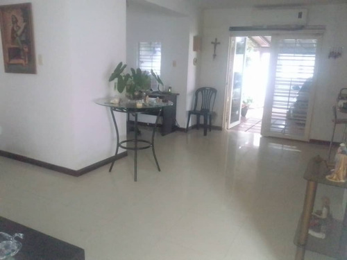 Imagen 9 de 28 de Townhouse Duplex Urb. Vistamar Conjunto Cerrado Solo 4 Townhouses