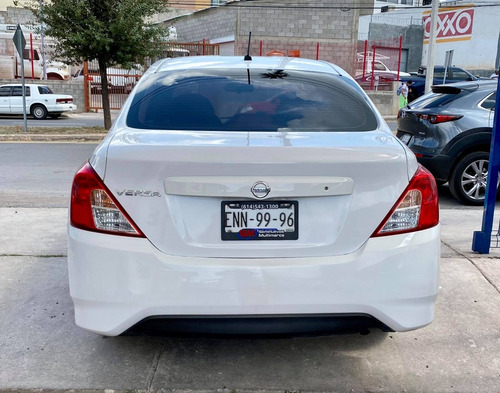 Imagen 8 de 13 de Nissan Versa 2019