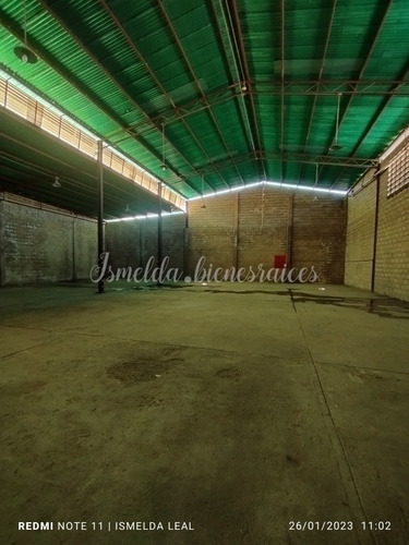 Imagen 2 de 11 de Galpón Con Apartamento En El Centro De Cagua En Venta