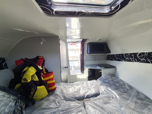 Lancha Custon 25 Cuddy Mercruiser 170hp Turbo Diesel Pata B3