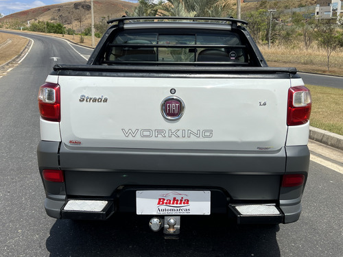 Fiat Strada 1.4 Hard Working Cab. Dupla Flex 3p