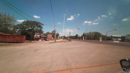 Casa Con Departamento Sobre En Ruta 25***
