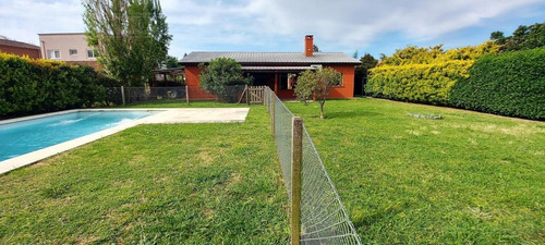Venta Casa En 1 Planta De 4 Amb Lote Interno. Santa Teresa. Villanueva
