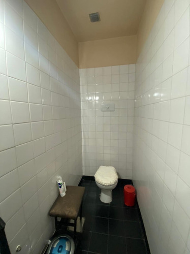 Imagen 18 de 19 de En Venta Casa 5 Amb Con Cochera Y Amplio Fondo Libre Con Pileta En Rdios De Escalada (138)