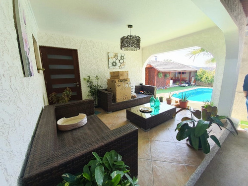 Casa 3 Pisos | Barrio Palmilla Alta | Villa Alemana.