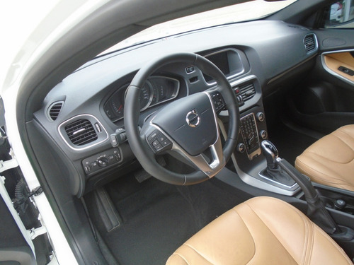 Imagem 11 de 11 de Volvo V40 Ano 2019 Blindado Niii Cor Branco 14.000km U.dono