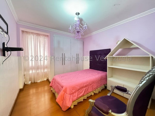Agp Apartamento En Venta En San Román, Listo Para Mudarse, Con Excelente Vista, Sin Falla De Agua 24-17464 Ys