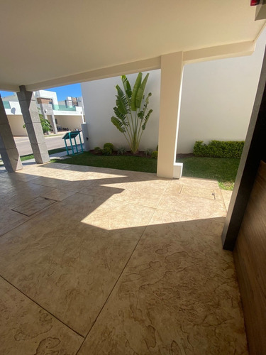 Casa A Estrenar En Residencial Privado Los Mochis, Sinaloa.