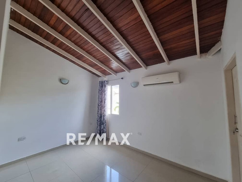 Imagen 13 de 22 de Town House En Urb. Villas Palm Beach En Los Robles Isla De Margarita