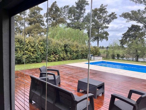 Casa En Venta En El Barrio Club De Campo San Lucas