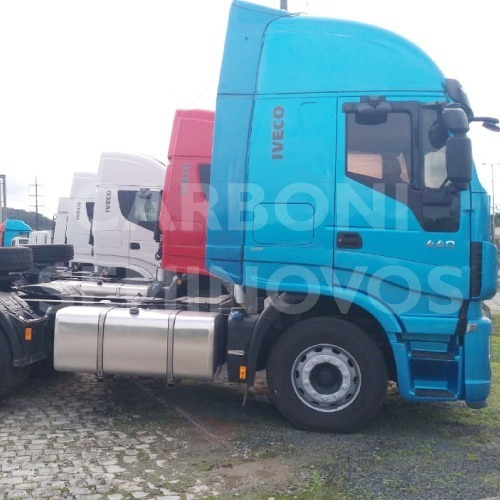 Imagem 5 de 10 de Iveco Hi Way 600s44t, Ano 2018/2019