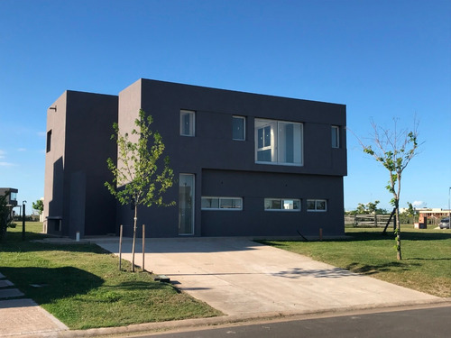 Imagen 1 de 14 de Excelente Casa! Puertos Del Lago Nordelta 2, Los Ceibos
