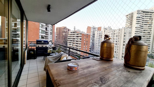 Departamento En Venta De 2 Dorm. En Las Condes