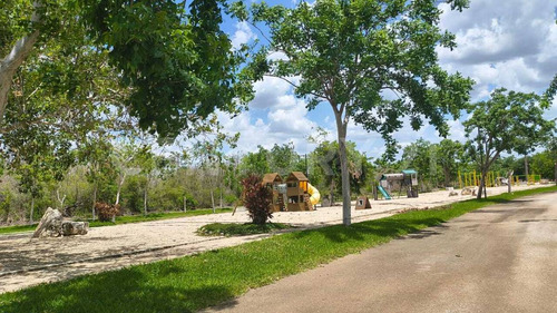 Terreno En Residencial Ubicado En Carretera Caucel - Hunucma, Yucatán