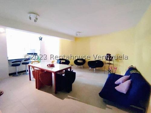 Vendo Apartamento En Urbanización Las Delicias, Código 23-18986 Cm Leer Descripción
