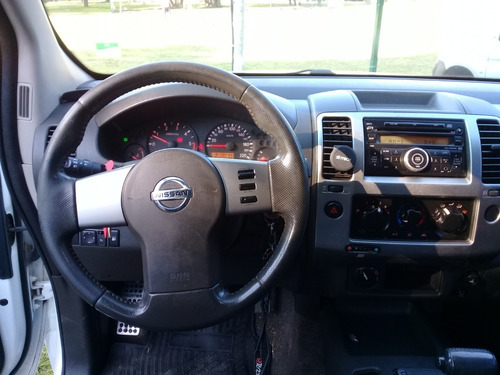Imagen 10 de 15 de Nissan Frontier 2.5 Le Cab Doble At 4x4