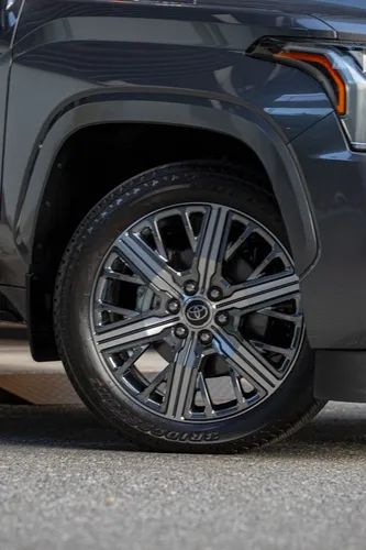 Toyota Sequoia Capstone 3.5