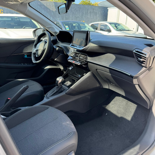 Peugeot 208 Allure pack T 200