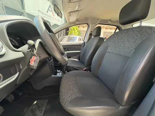 Renault Logan 1.6