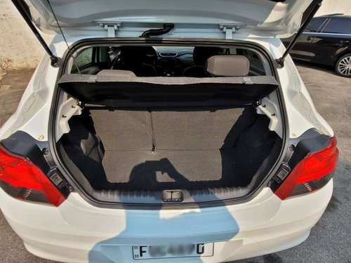 Imagem 6 de 10 de Chevrolet Onix 1.4 Mpfi Lt 8v Flex 4p Manual