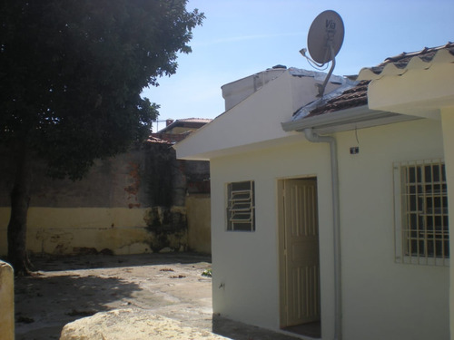 Casa Com Terreno 500 M² - Com 02 Casas - Aceita Permuta Parcial - Vila Ré