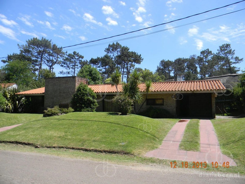 Imagen 2 de 15 de Casa En Pinares 4dorm