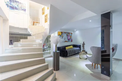 Casa En Venta En Laureles. Cod V12105