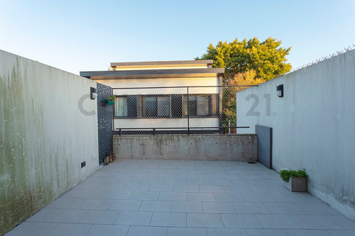 Venta Duplex 3 Dormitorios Y Cochera Cubierta En Olivos