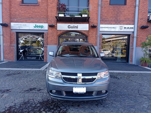 Imagen 2 de 16 de Dodge Journey Sxt