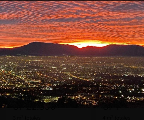 Gran Vista A La Ciudad Y Cordillera Del Gran Santiago