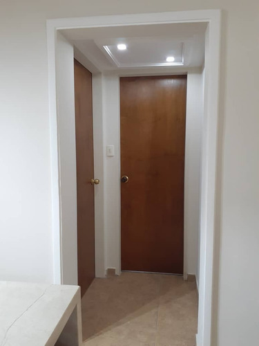 Imagen 10 de 16 de Se Vende Aparto-quinta En Res. Villa Cristal, Urb Manantial. Código.: Foa-1054