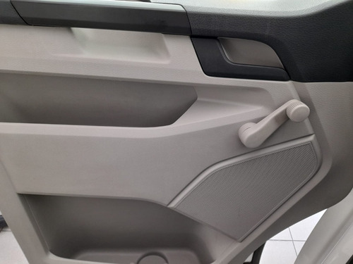 Imagen 13 de 15 de Volkswagen Transporter Pasajeros 2019
