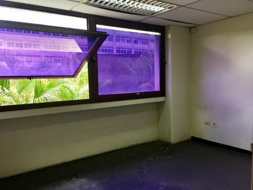Imagen 7 de 13 de Cb Amplia Y Versatil Oficina En Venta - Los Ruices