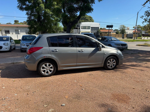 Nissan Tiida 1.8 Hatch