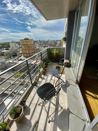 Venta- Departamento Un Dormitorio- Balcón- Macrocentro- 27 De Febrero E Italia