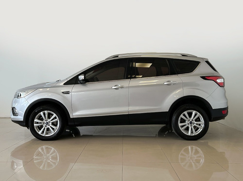 Imagen 8 de 23 de Ford Kuga Sel Ecoboost 6 A/t