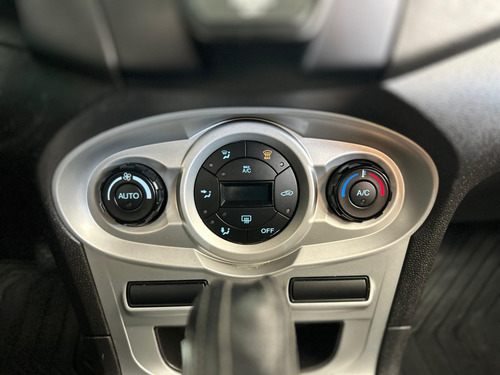 Ford Fiesta 1.6 SE SEDAN 16V FLEX 4P POWERSHIFT