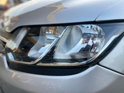 Renault Logan 1.6 Expression Hi-power 4p