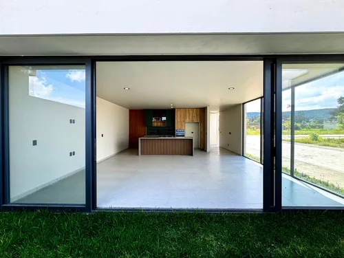 Casa En Venta En Parques Vallarta, Coto Nogal, Zapopan.