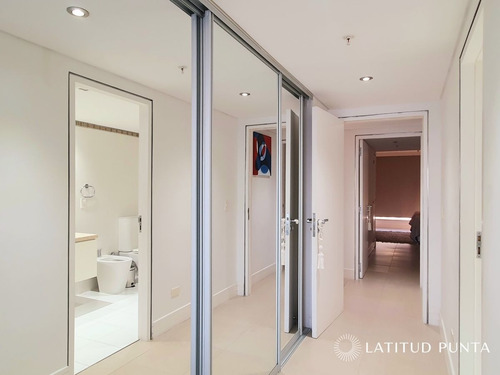 Imagen 15 de 24 de Piso Alto En Le Parc, 2 Dormitorios En Suite Más Dependencia