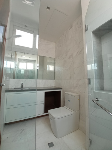 Imagen 14 de 17 de Vendo Apartamento 150m2 3h/4b/3p La Castellana