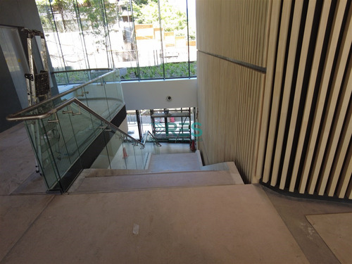Local Comercial En Arriendo En Las Condes